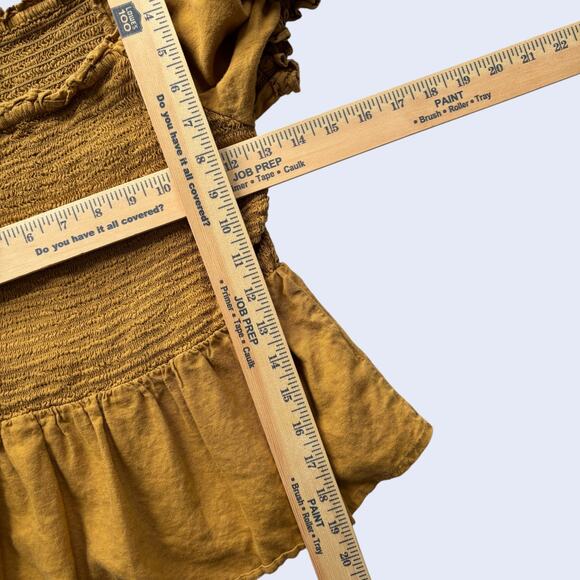 Old Navy linen-blend smocked peplum puff sleeve top S mustard square neck - Picture 4 of 5